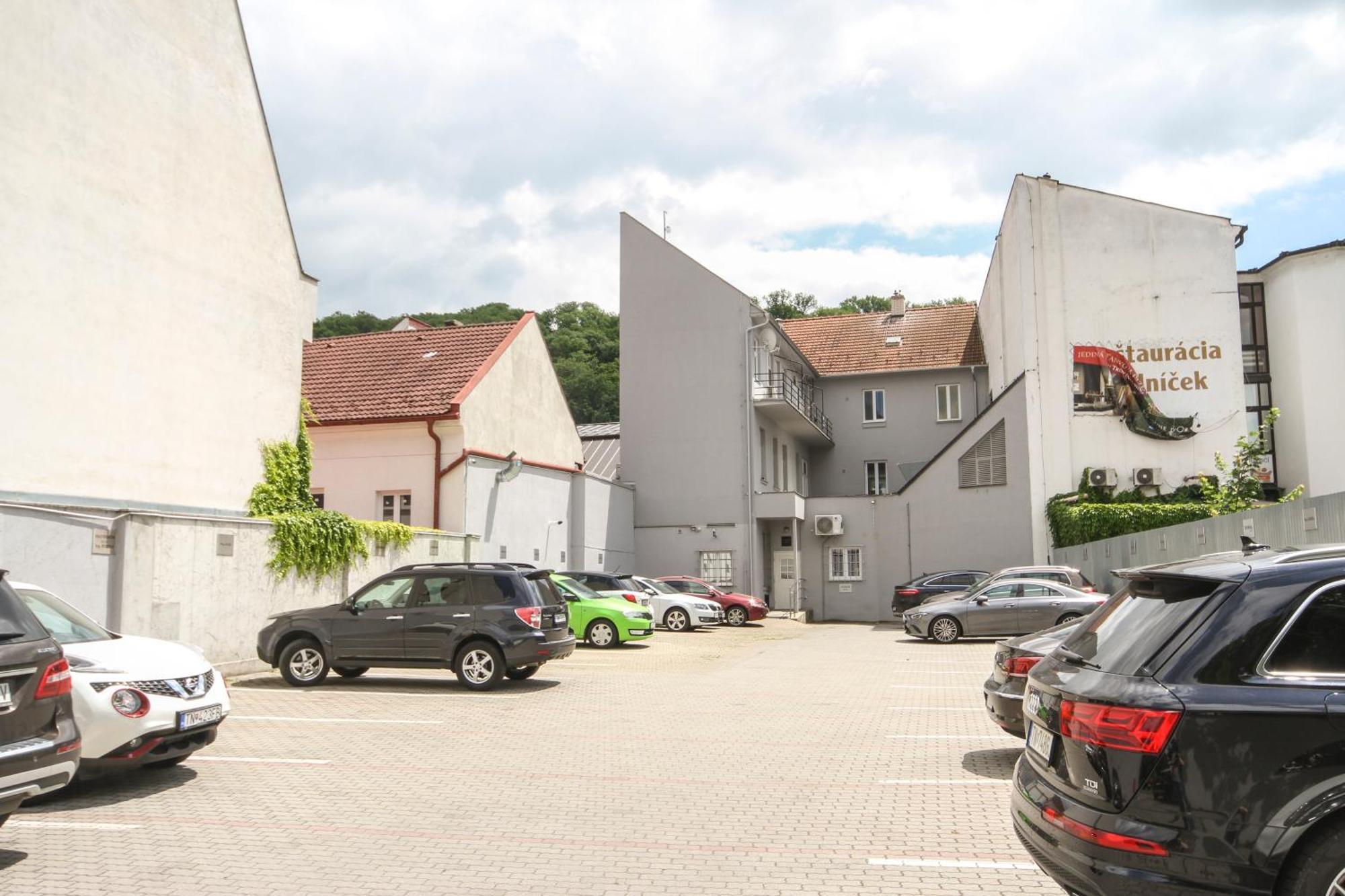 Apartman Vita Deluxe Trenčín Zewnętrze zdjęcie